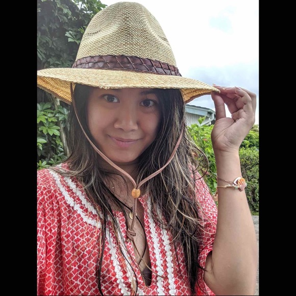 Hi, I'm Shari!! - Picture 3 of 5